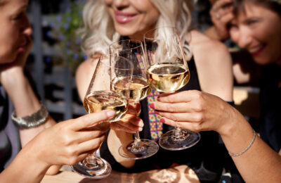 Festa della Mamma: i vini con cui brindare