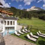Hotel Sonnalp in estate, un'oasi di pace ai piedi delle Dolomiti